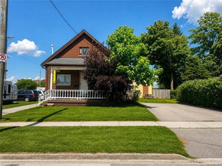 36 Devitt Avenue N