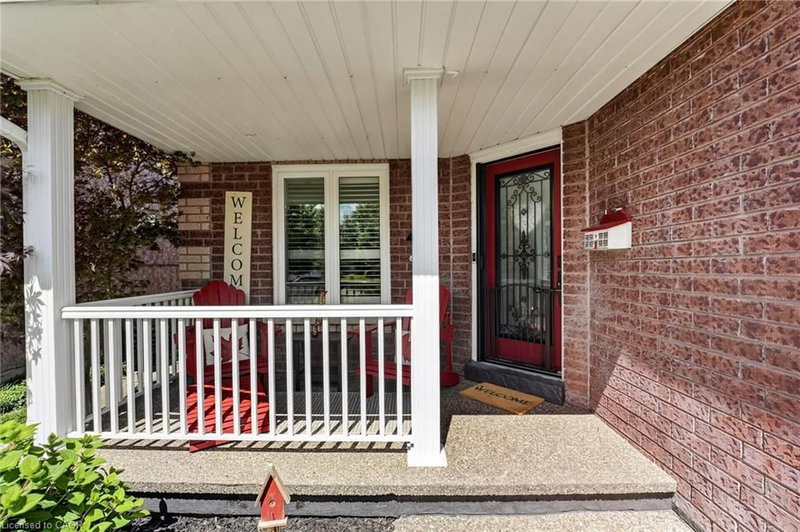74 Harley Avenue photo 4