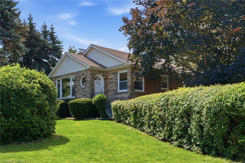 226 Highway  8 Avenue