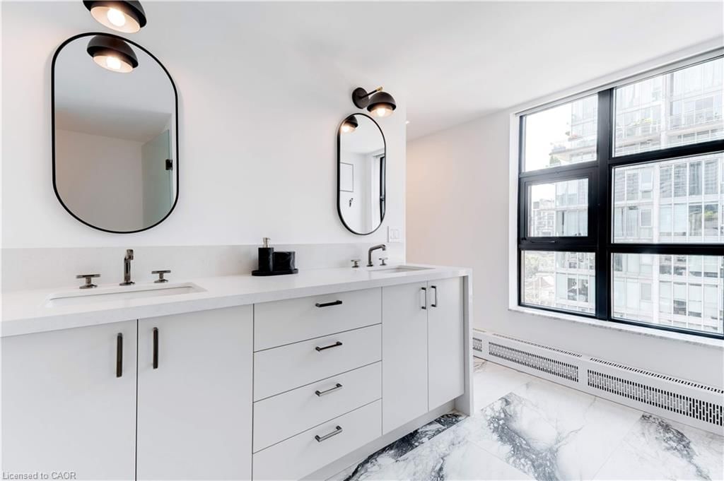 PH1-20 Niagara Street, Toronto, view 34