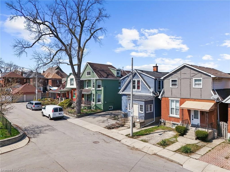 11 Wright Avenue
