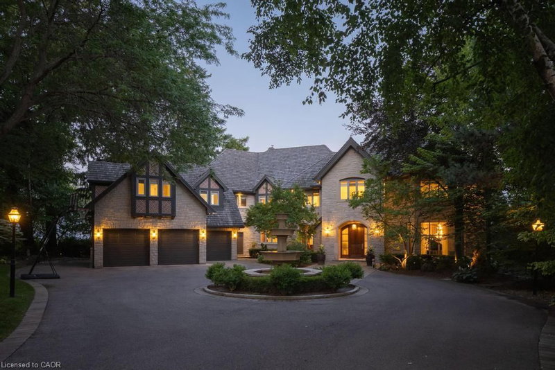 4038 Lakeshore Road