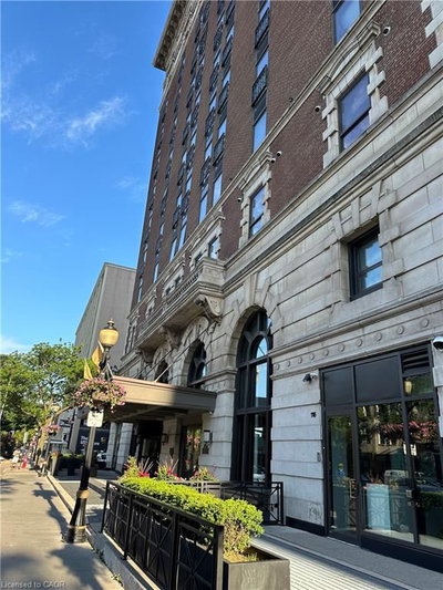 306 - 112 King Street E