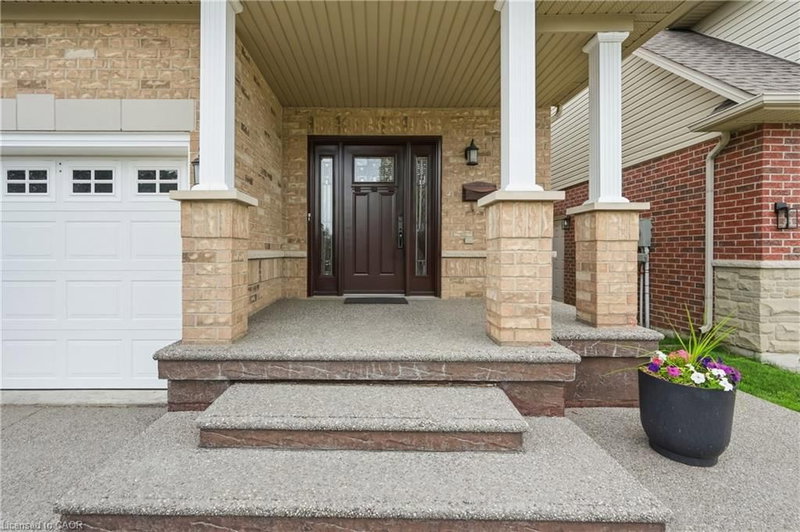 78 Waterberry Trail