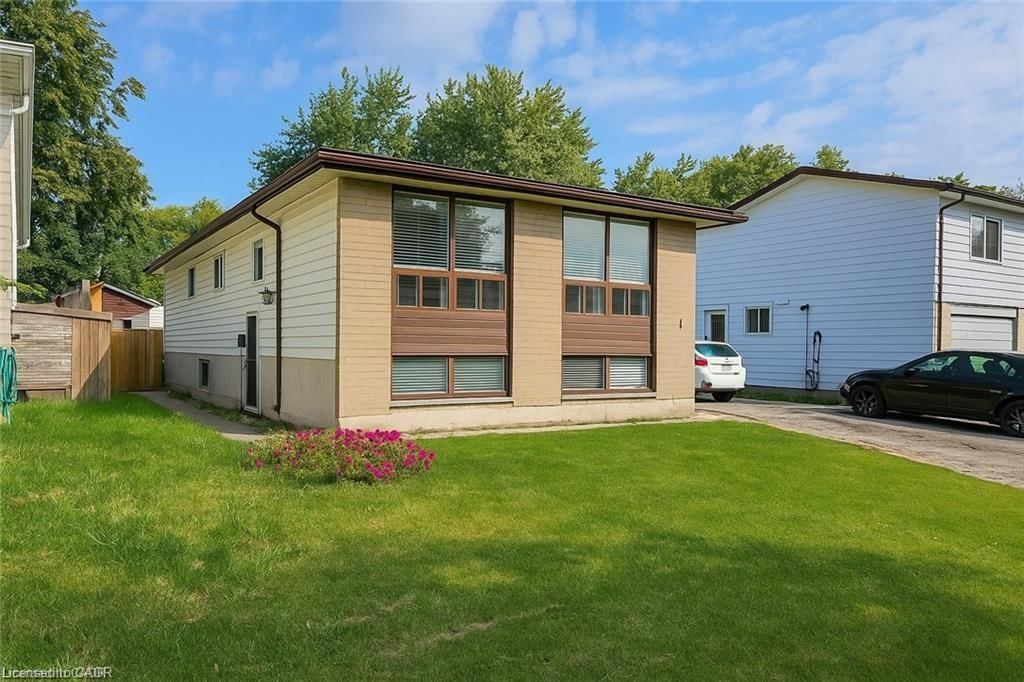 Single Family Residence for sale at 16 Garrow Drive, Hamilton, ON, L9C 6G9 - Gourley/Kernighan - MLS: 40846065