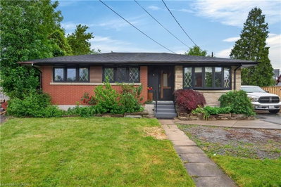 33 Kenwood Crescent