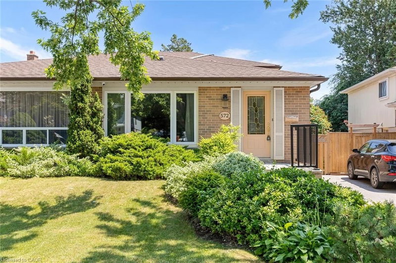 572 Tedwyn Drive, Mississauga, Ontario