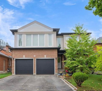36 Devonsleigh Boulevard