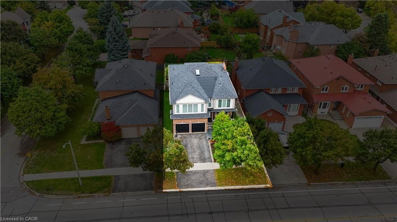 36 Devonsleigh Boulevard