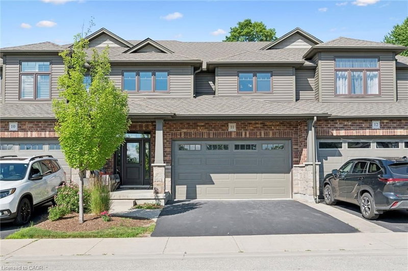 11 - 254 Gosling Gardens Avenue