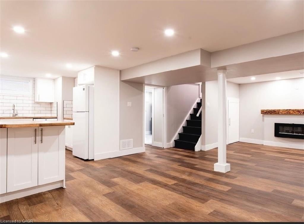 Single Family Residence for lease at Bsmt-393 East 16th Street, Hamilton, ON, L9A 4K4 - Hill Park - MLS: 40846484