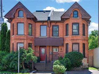 135 Catharine Street S