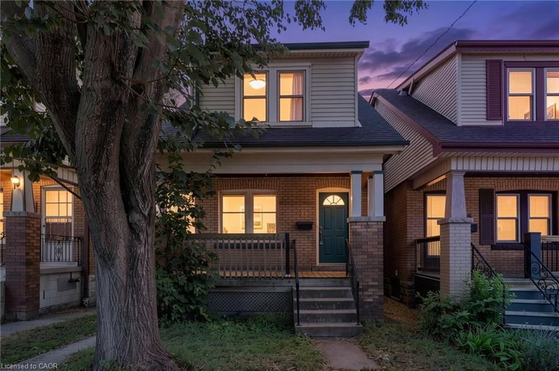23 Edgemont Street N