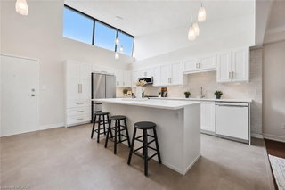 PH2 - 260 Sheldon Avenue N