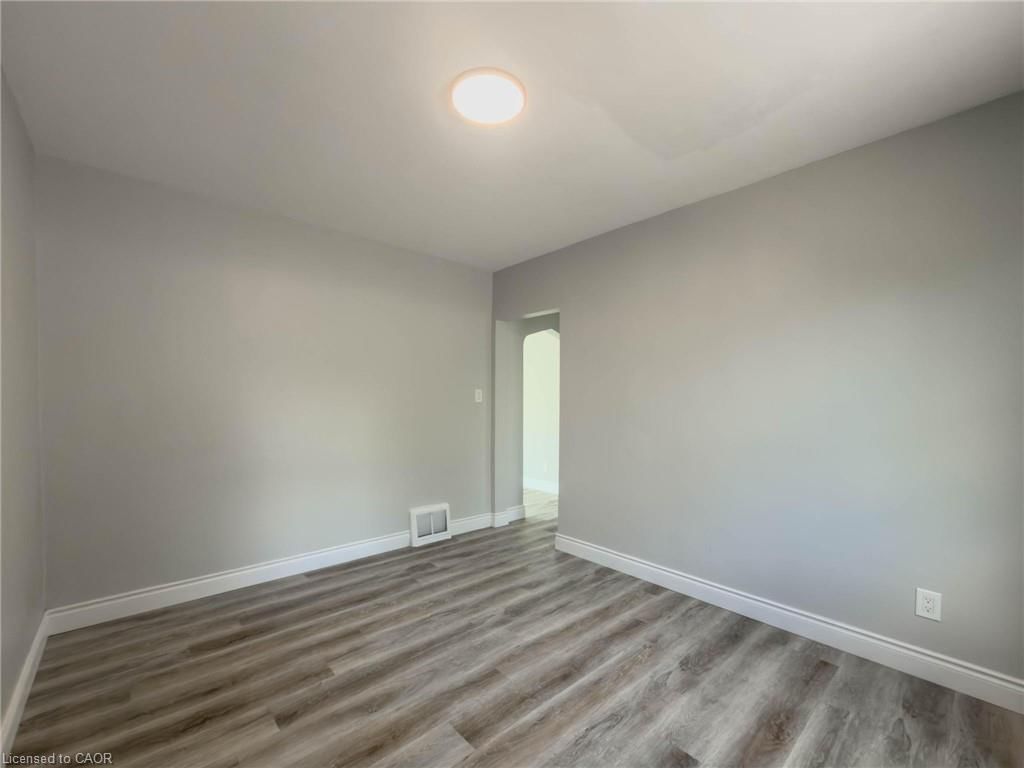 20 Patricia Place, Hamilton, view 12