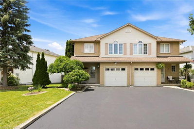 16 Scottacres Boulevard