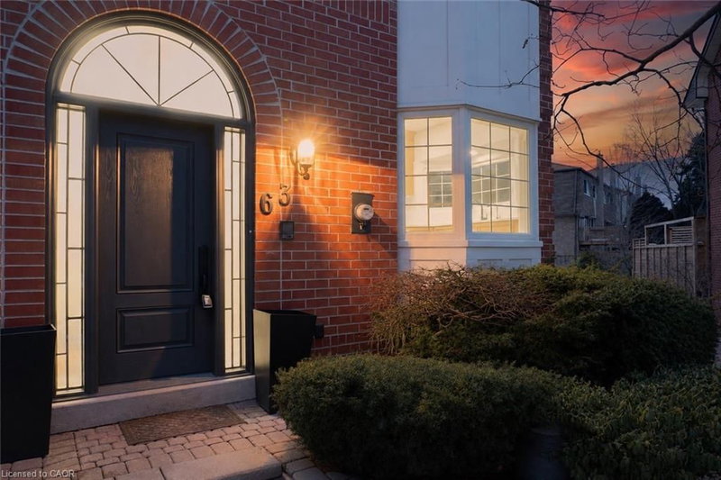 63 Tradewind Drive photo 4