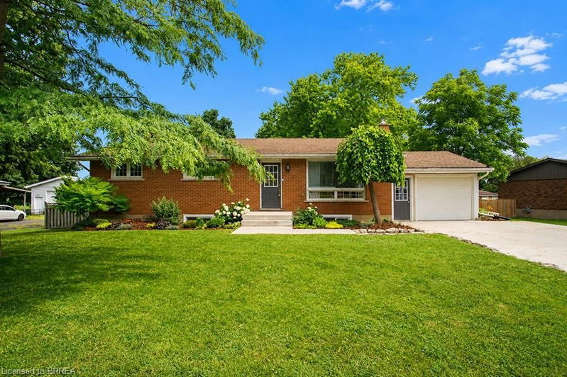 41 Pinehill Drive, Brantford, Ontario