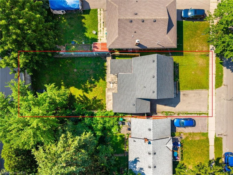33 Belmont Avenue E