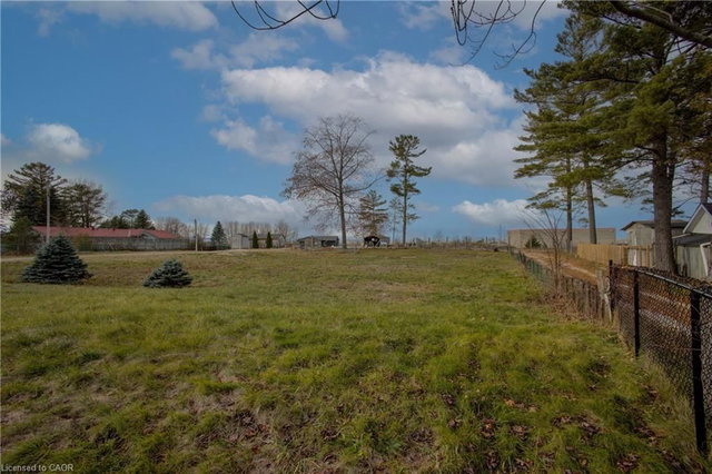 A - 326 River Road E
