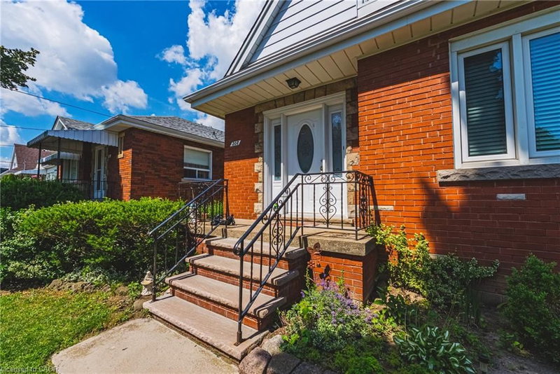 208 Glencarry Avenue