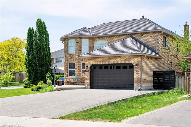 6 Regal Drive