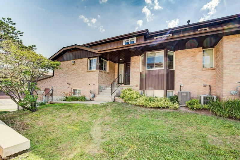 6 - 450 Beechwood Place