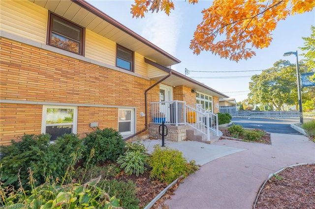 11 Belmont Avenue W
