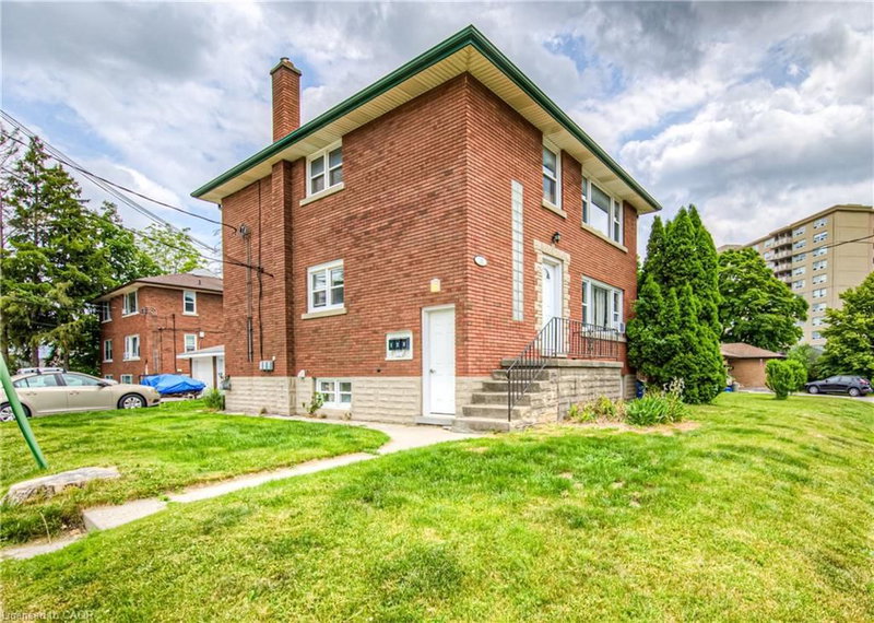 218 Margaret Avenue photo 4