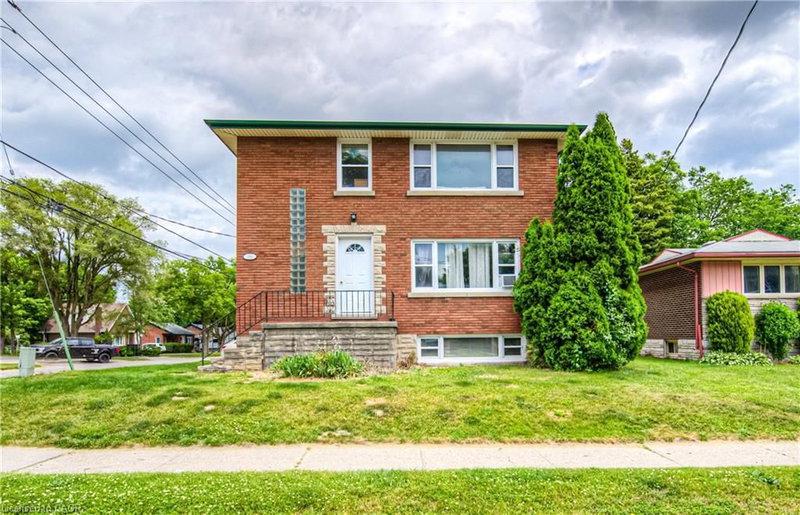 218 Margaret Avenue photo 5