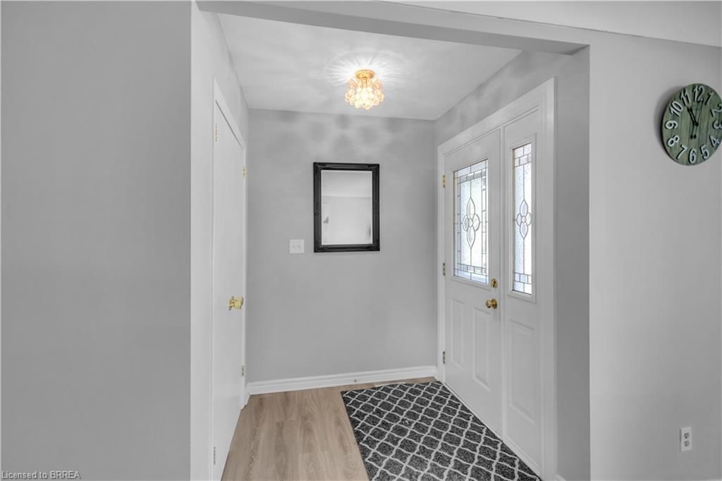 46 Dufferin Street — photo 4