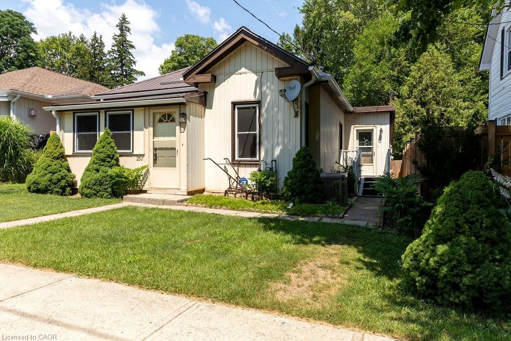 Single Family Residence for sale at 257 Union Street, Simcoe, ON, N3Y 2B4 - Town of Simcoe - MLS: 40847078