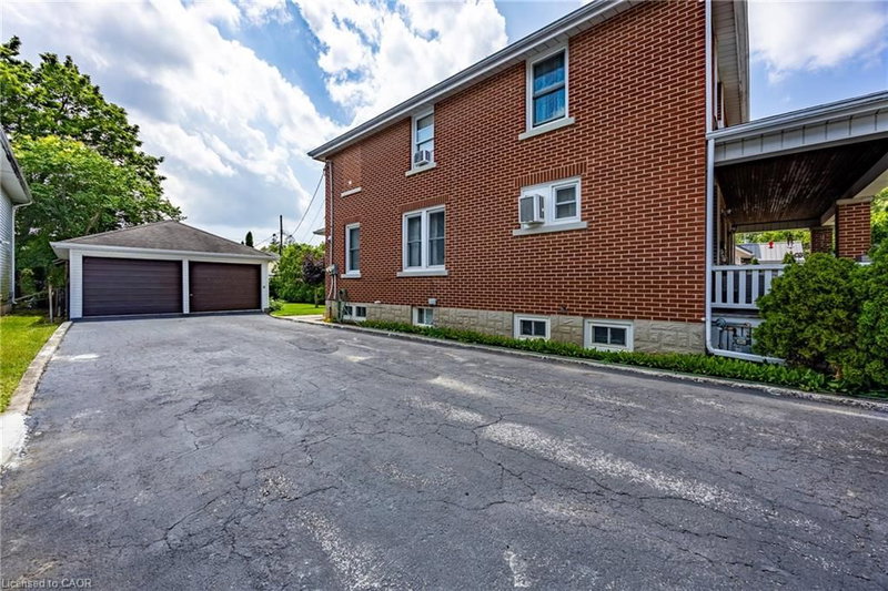 112 Talbot Road