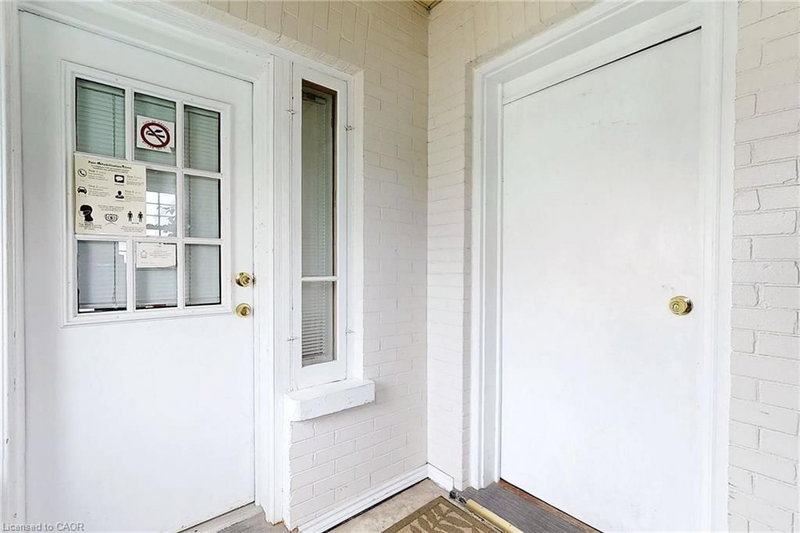 15 Colborne Street E