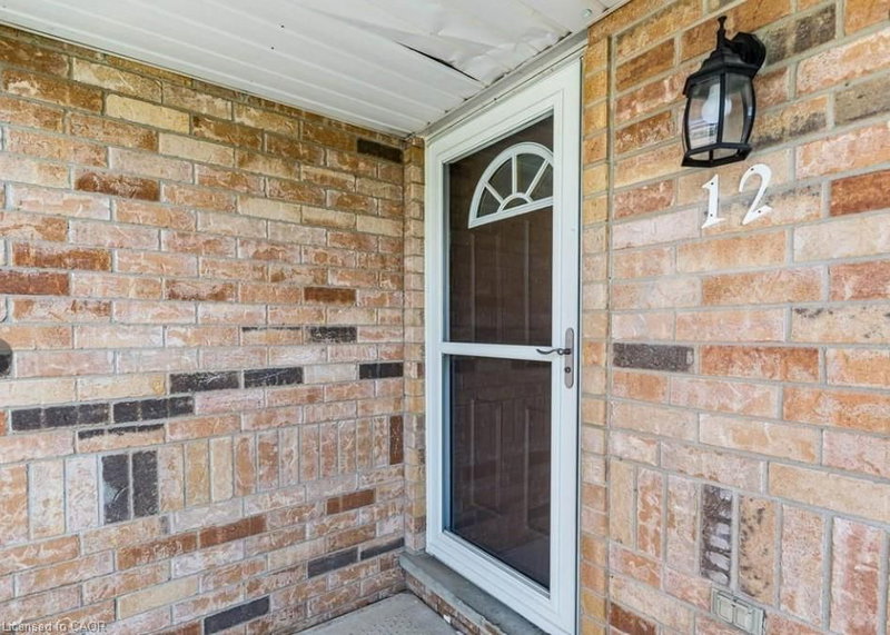 12 Hackberry Street