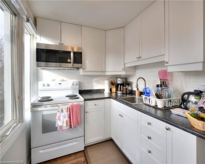 134 Brubacher Street photo 5