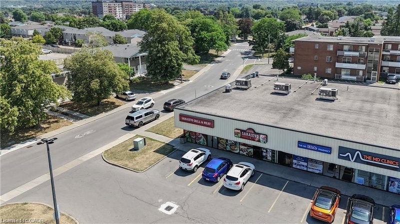 754 Queenston Road photo 4