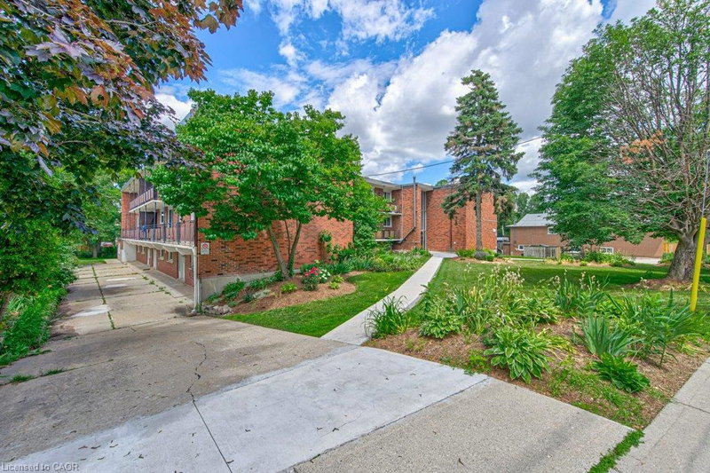 17 - 326 Erb Street W