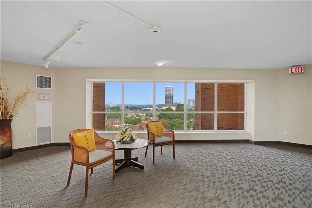 803-1414 King Street, Kitchener, view 2