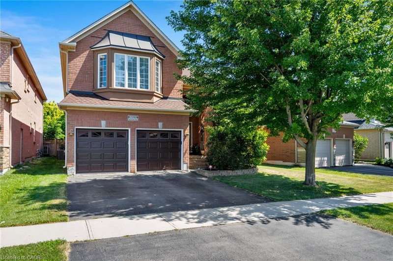 2190 Kingsridge Drive