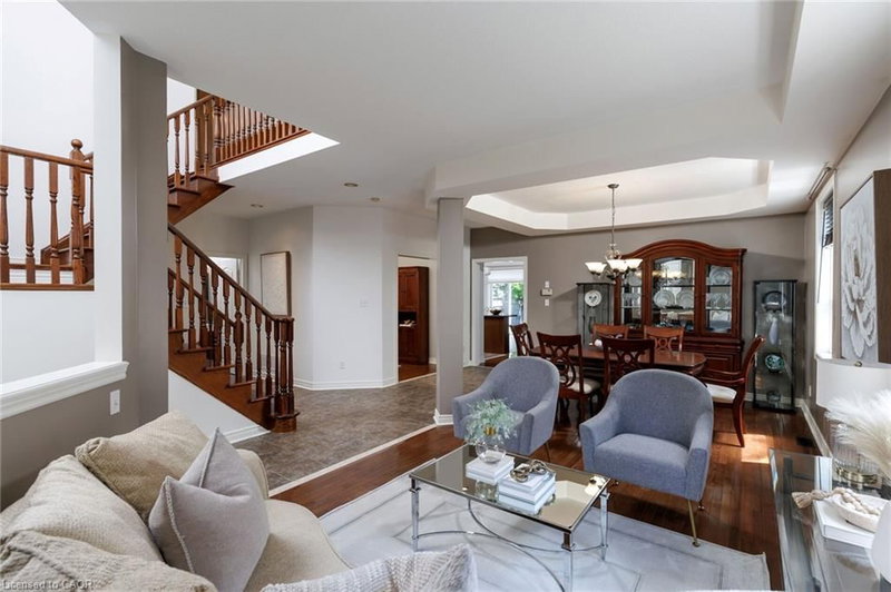 2190 Kingsridge Drive
