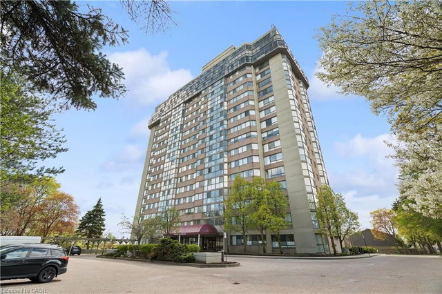 503 - 880 Dundas Street W