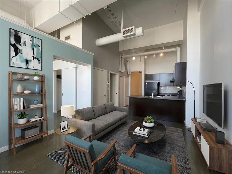 405 - 404 King Street W