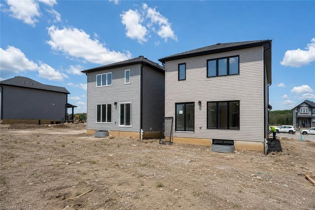 18 Pine Warbler Street