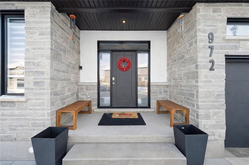 18 - 972 Stonecliffe Walk