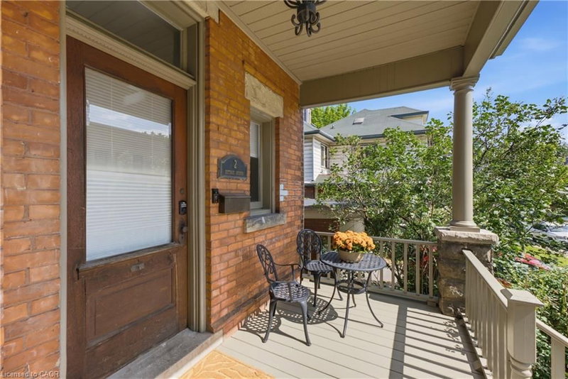 2 Cottage Avenue