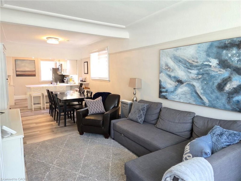 77 Paradise Road S