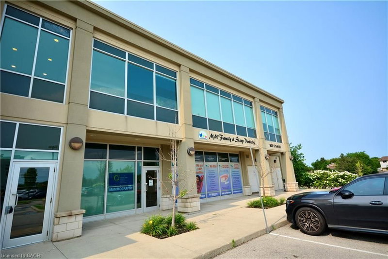 325 Winterberry Drive photo 2