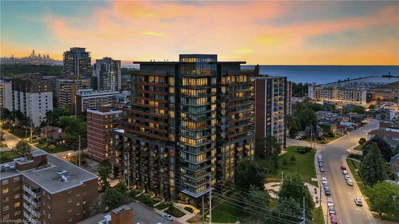 21 Park Street E #717, Mississauga, Ontario