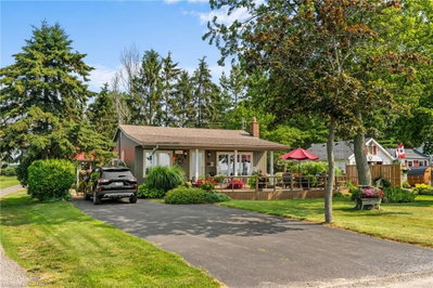 2387 Lakeshore Road